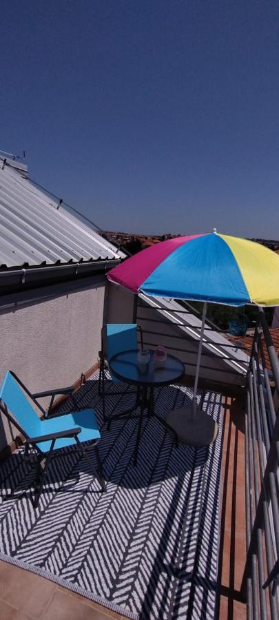 Apartman Mare Apartamento Zadar Exterior foto